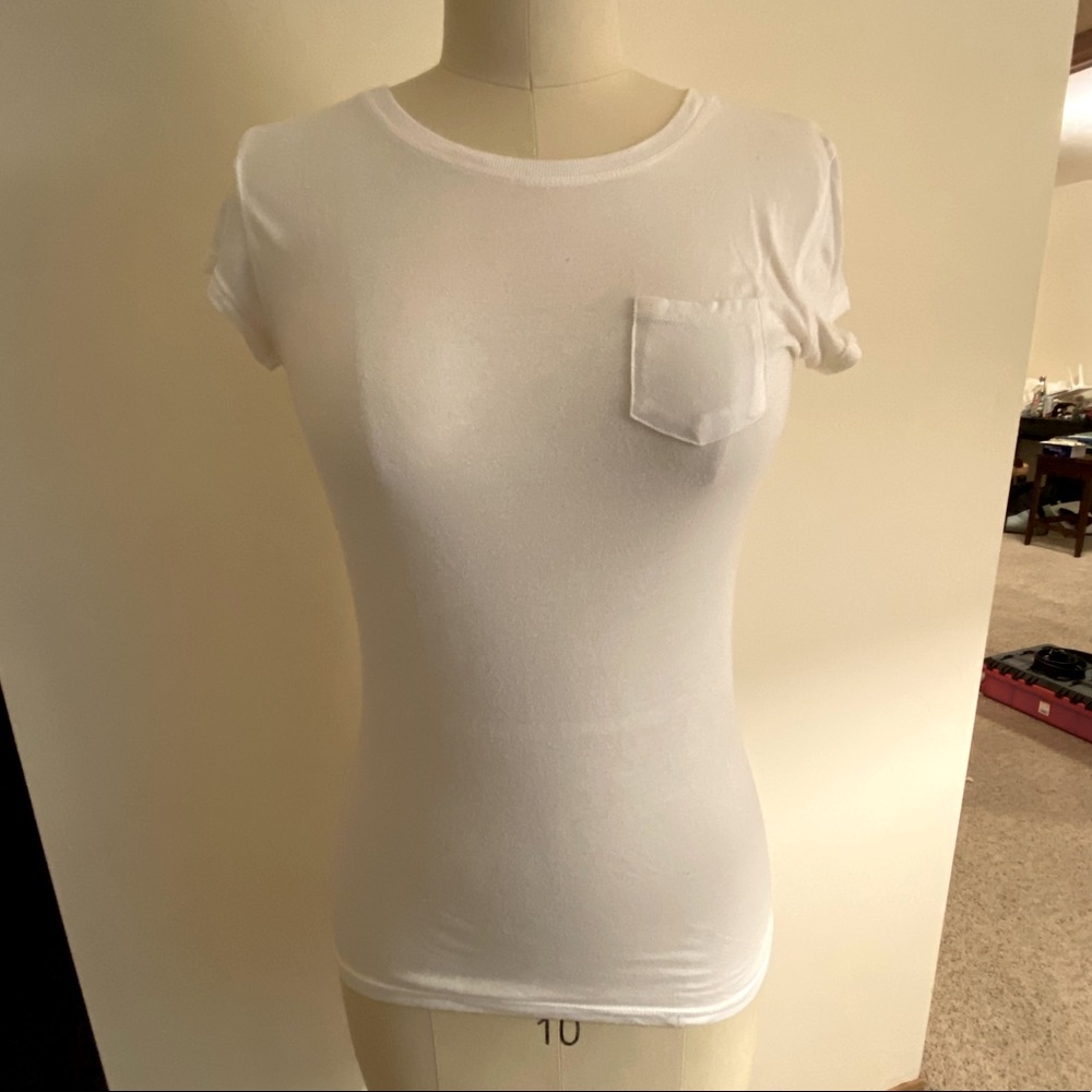 Aeropostale White T-Shirt